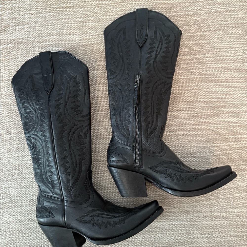 Ariat Black Embroidered Heeled Boots